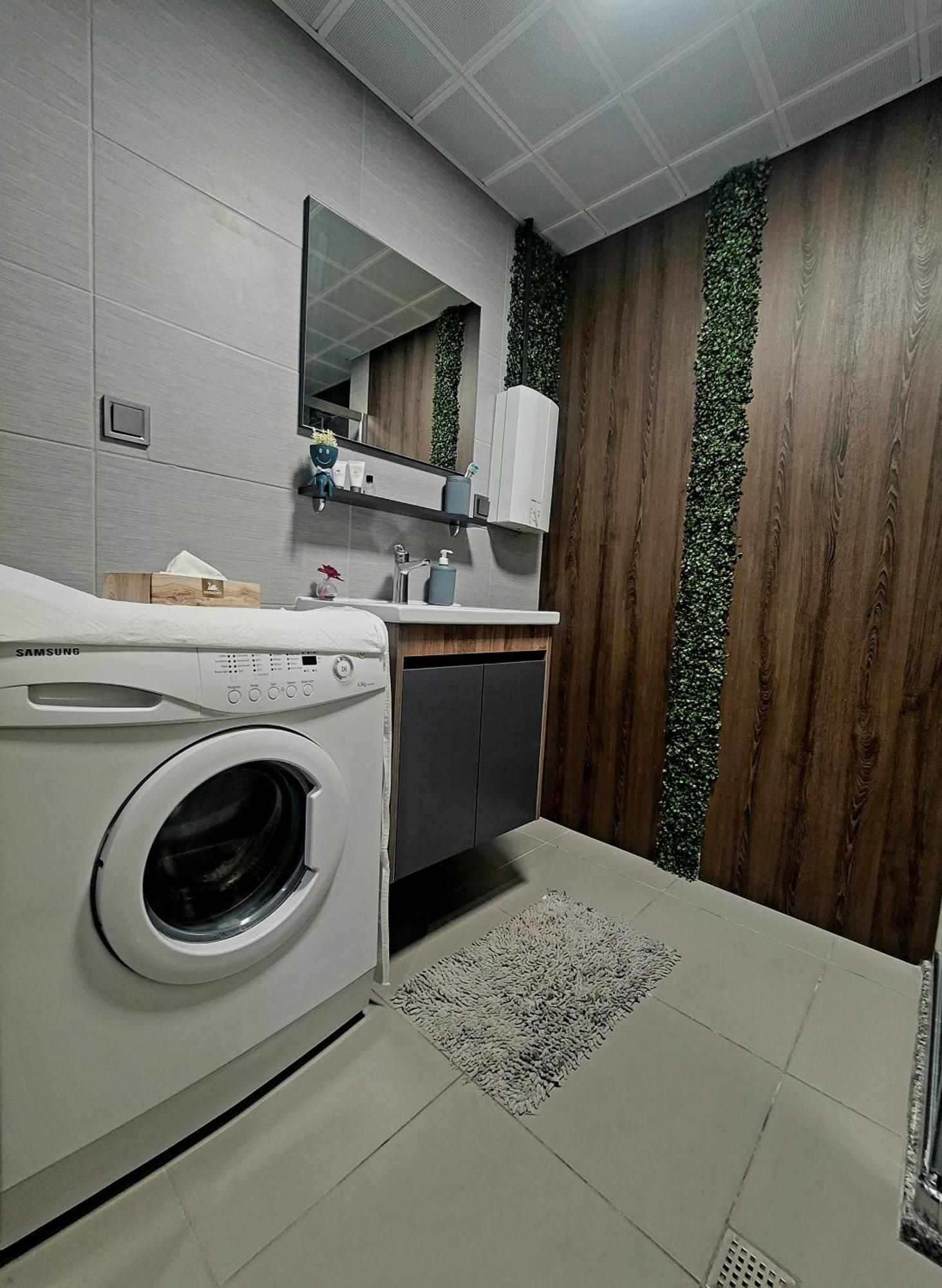 סקופיה Alfred Sky Smart Apartment 29Th Spa Included מראה חיצוני תמונה
