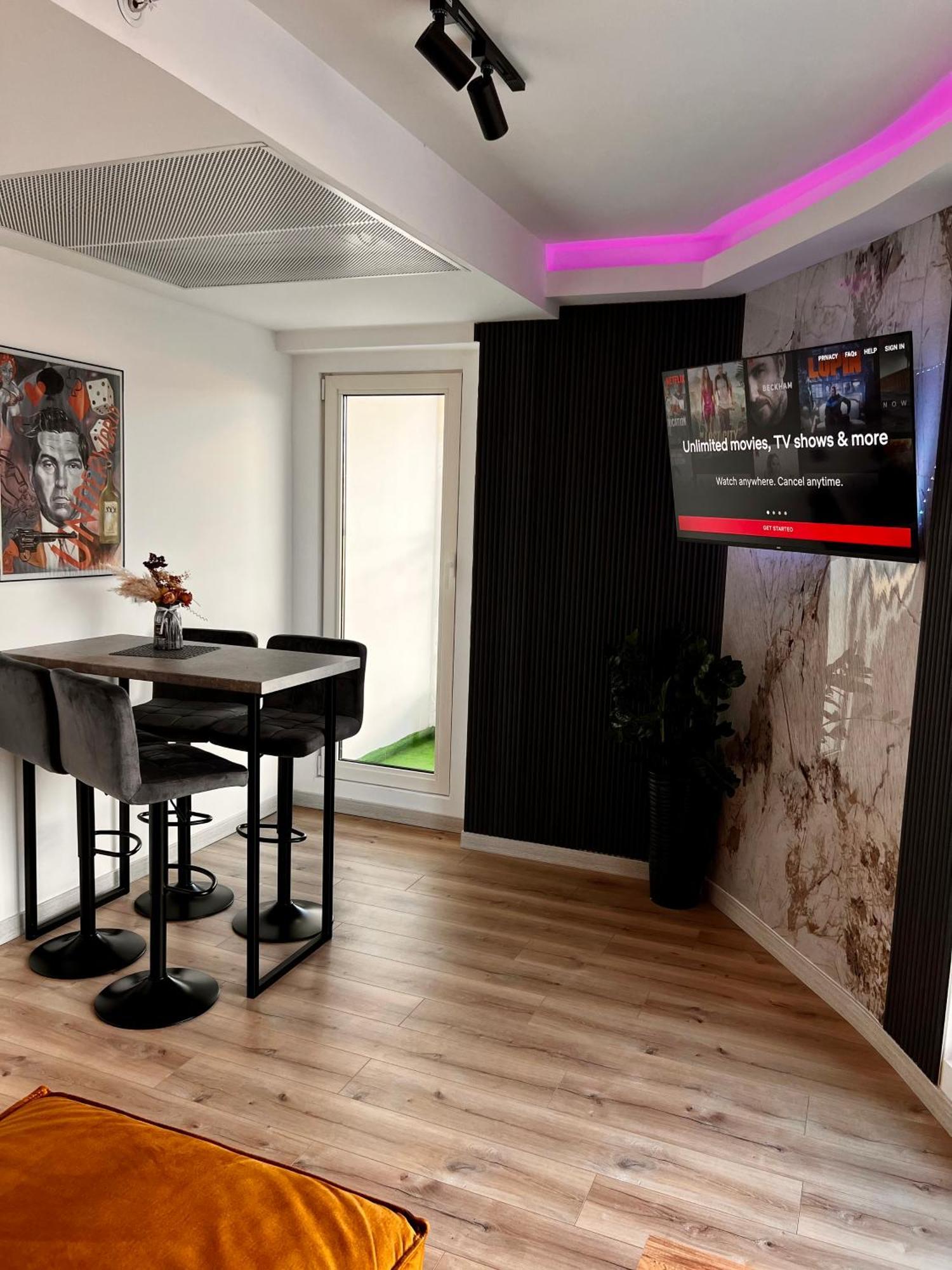 סקופיה Alfred Sky Smart Apartment 29Th Spa Included מראה חיצוני תמונה